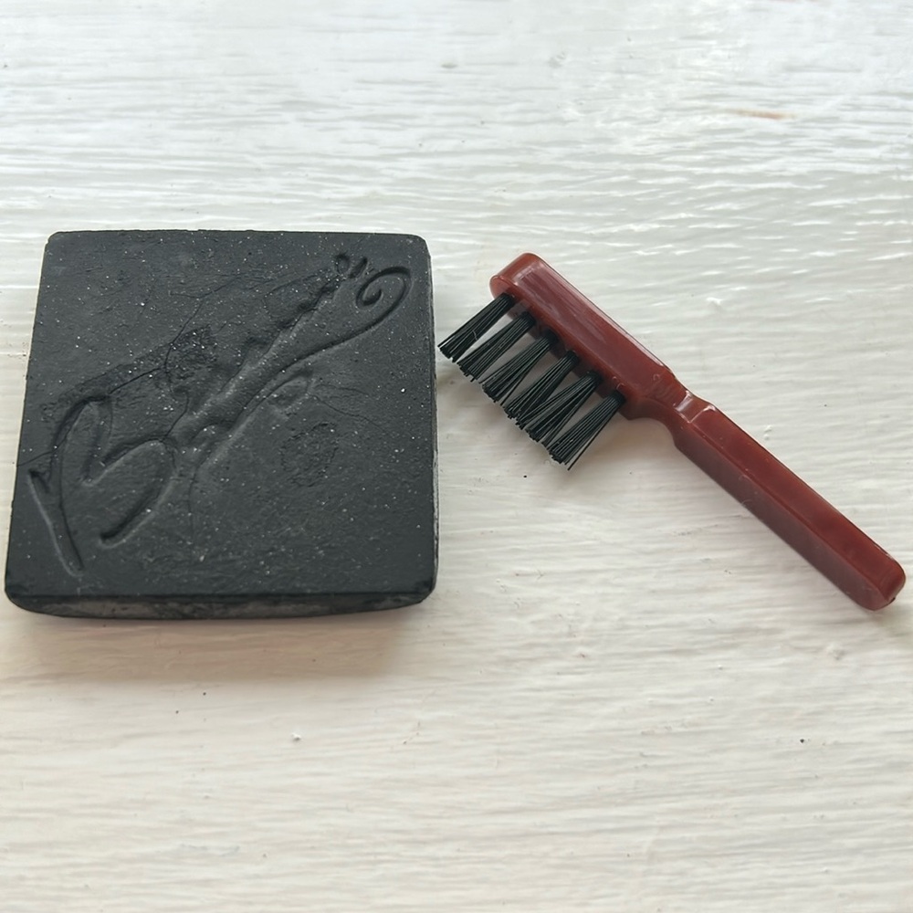 Besame black cake mascara